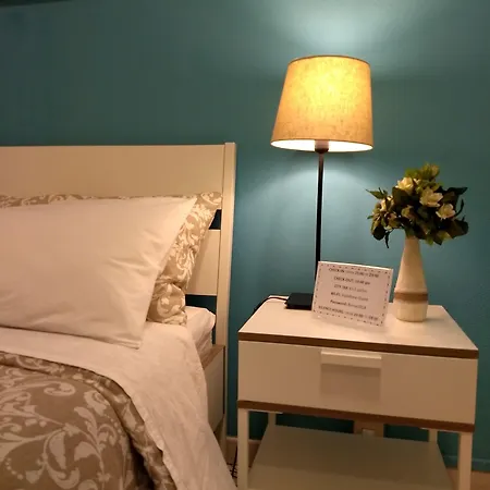 Amoraroma, Economy With Shared Bathrooms Pensión