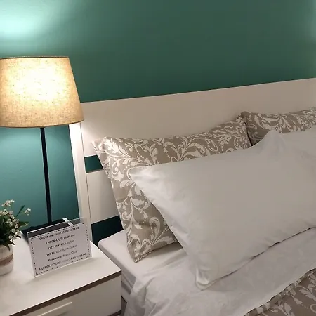 Pensión Amoraroma, Economy With Shared Bathrooms 3*