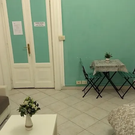 Amoraroma, Economy With Shared Bathrooms 3* Roma