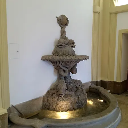 Amoraroma, Economy With Shared Bathrooms