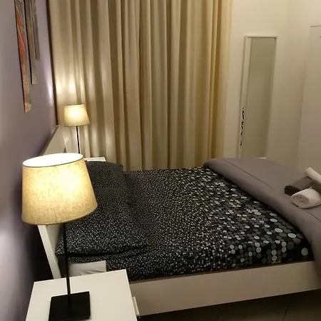 Amoraroma, Economy With Shared Bathrooms 3* روما